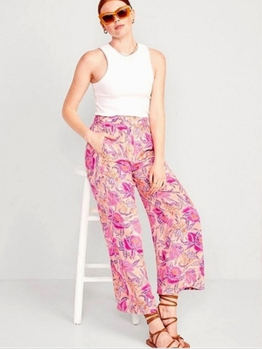 Old Navy High-Waisted Playa Wide-Leg Lounge Pants Size Small Peach Floral